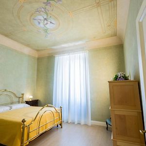 Flat Volturno- Florentine Neighbourhood